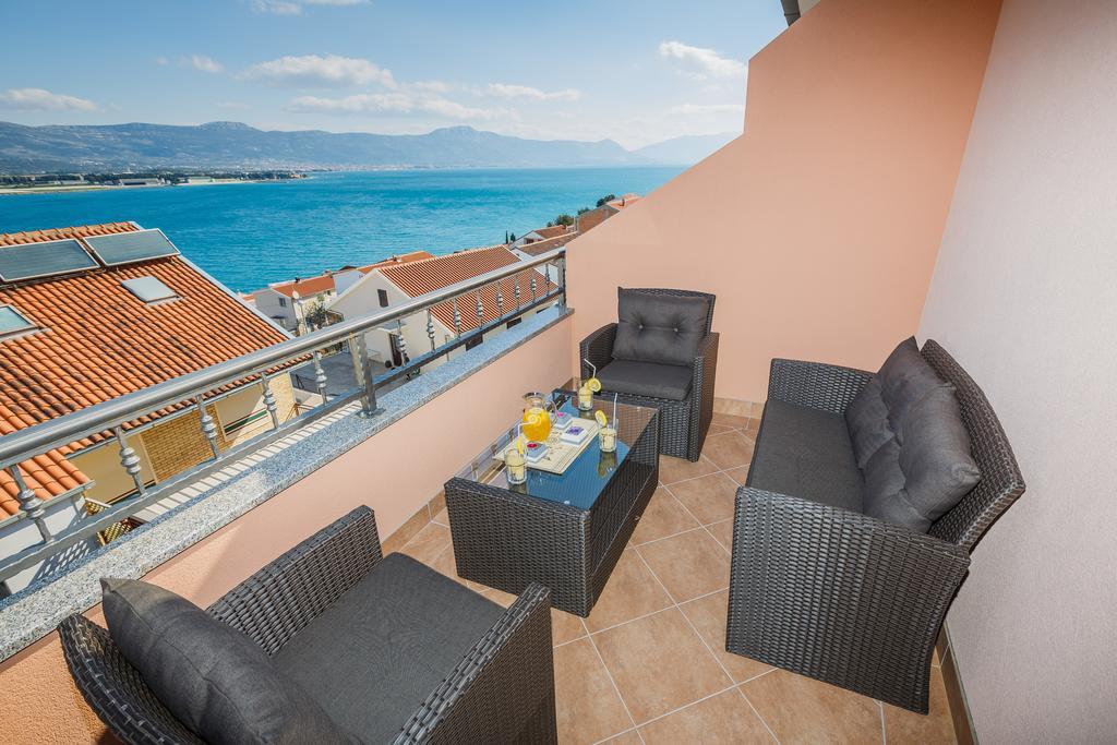 Apartments Viljac Trogir Ruang foto