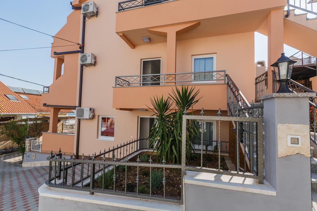 Apartments Viljac Trogir Bagian luar foto