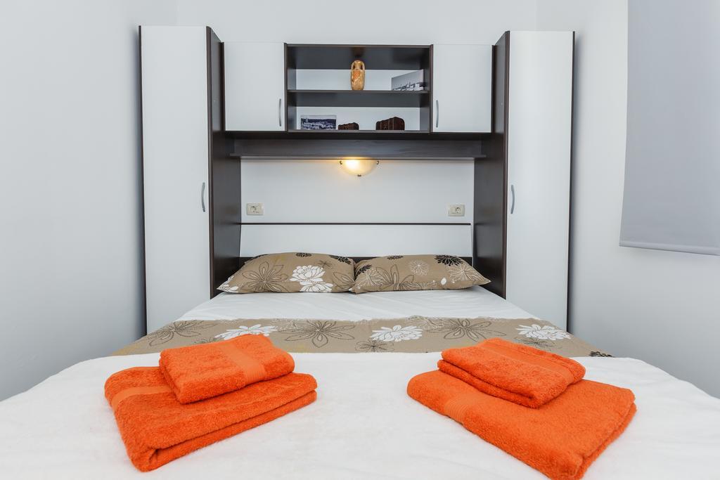 Apartments Viljac Trogir Ruang foto