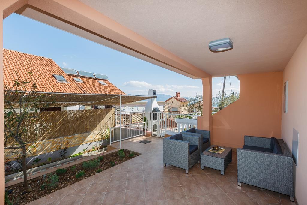 Apartments Viljac Trogir Ruang foto