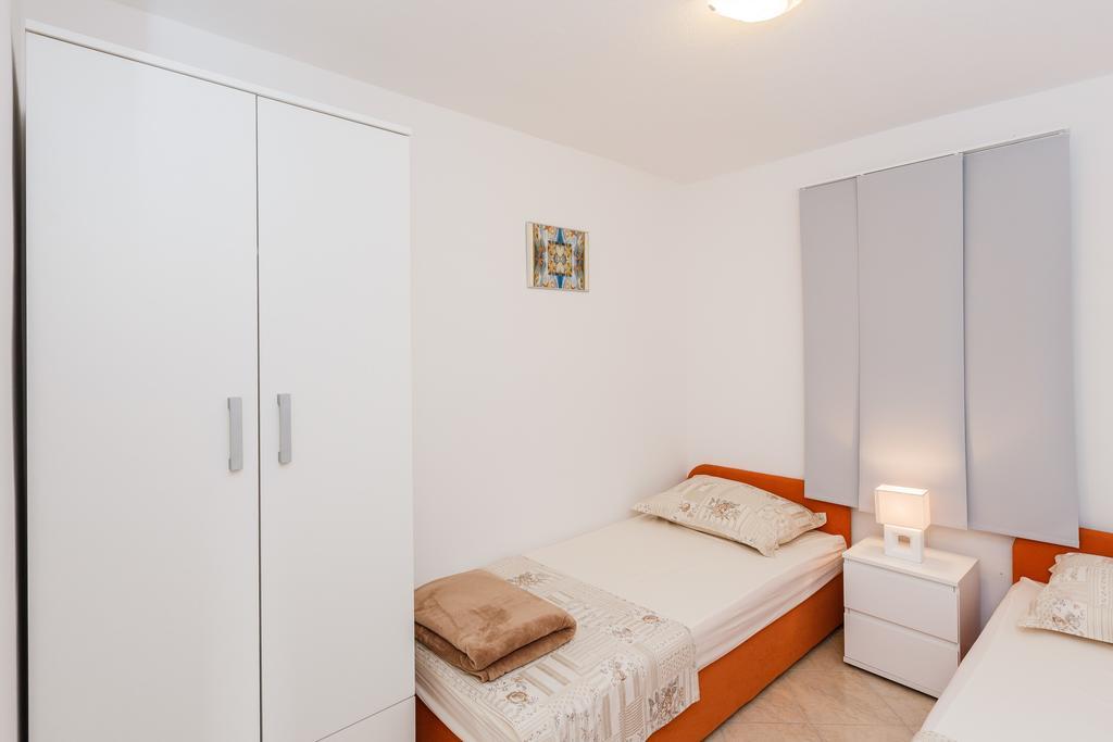 Apartments Viljac Trogir Ruang foto