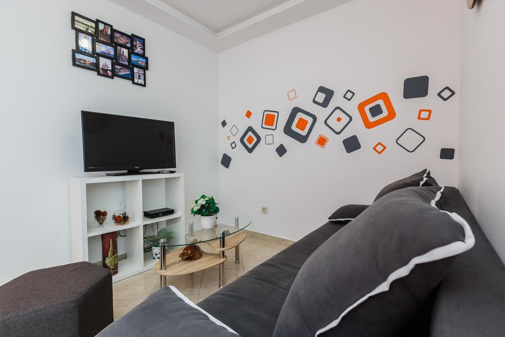 Apartments Viljac Trogir Ruang foto